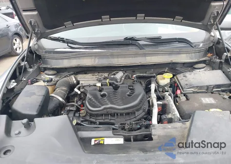 2016 Jeep Cherokee Latitude z USA, uszkodzony, nr VIN 1C4PJMCS5GW206325